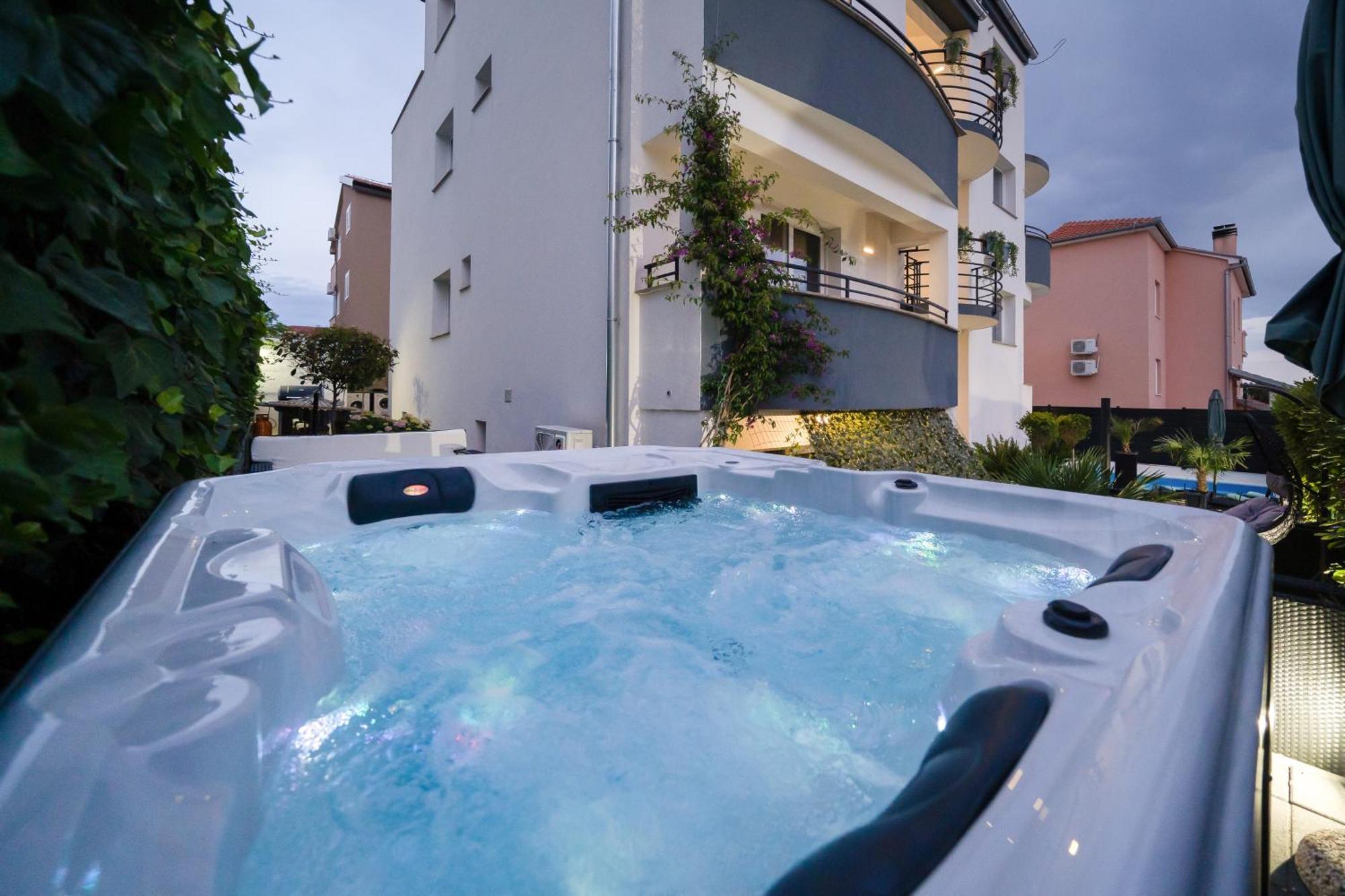 Holiday Apartments Amarilis Pakoštane Exteriör bild