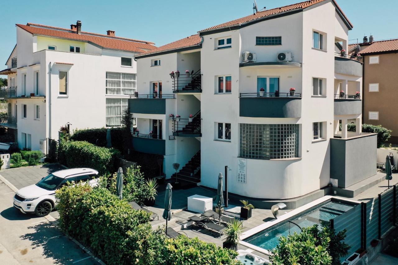 Holiday Apartments Amarilis Pakoštane Exteriör bild