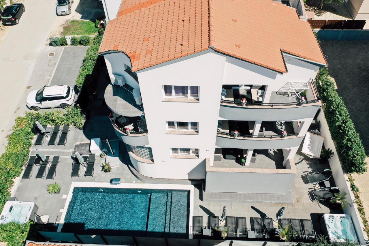 Holiday Apartments Amarilis Pakoštane Exteriör bild