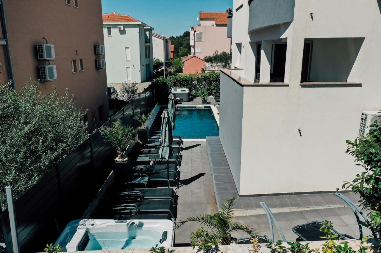 Holiday Apartments Amarilis Pakoštane Exteriör bild