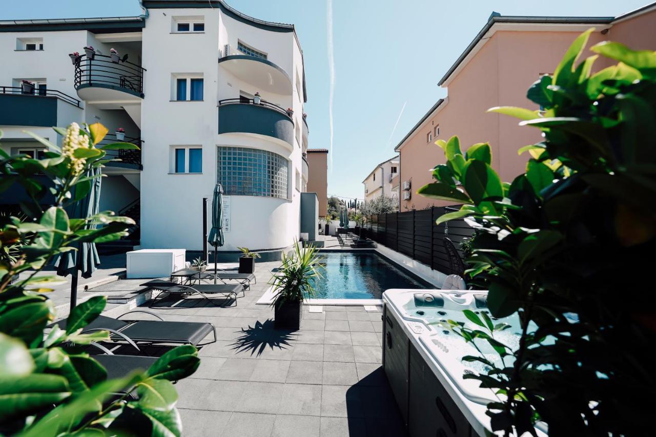 Holiday Apartments Amarilis Pakoštane Exteriör bild